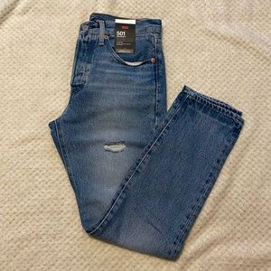 NWT Levi’s 501 Skinny Jeans High Rise 26x28 *Button Up*